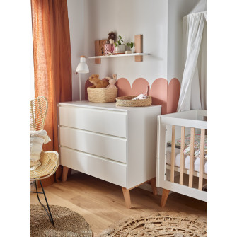 Kumodė su 3 stalčiais (Swing kolekcija) Kumodė su 3 stalčiais (Swing kolekcija)